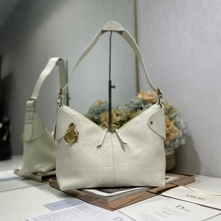 View 1 of 高仿Dior*Voyage系列M284M031小牛皮單肩包中號白色免檢版