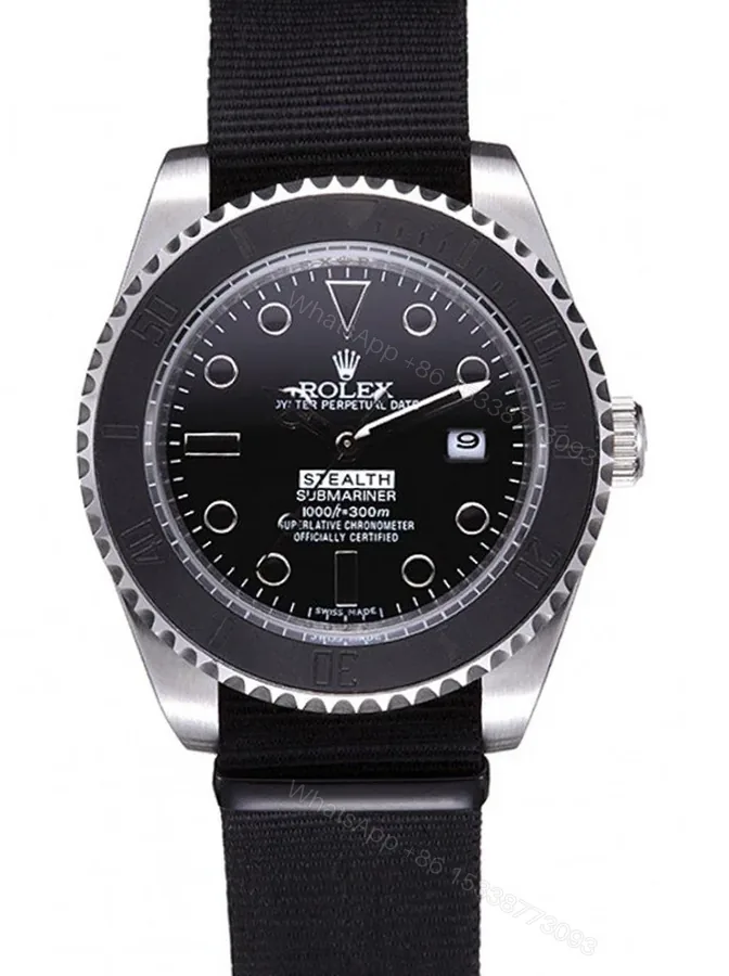View 1 of Replica Rolex Submariner Black Dial 621988