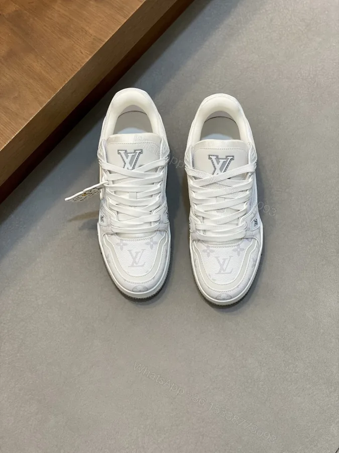 View 1 of LV A貨白色典藏花紋運動鞋 全白精品質感百搭舒適