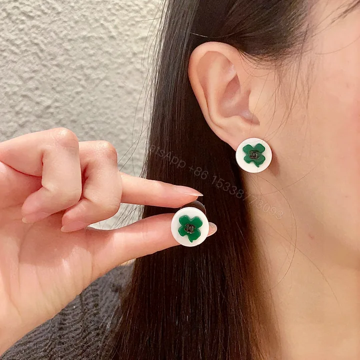 View 1 of Chanel高仿綠色山茶花耳環 女生氣質百搭輕奢配件