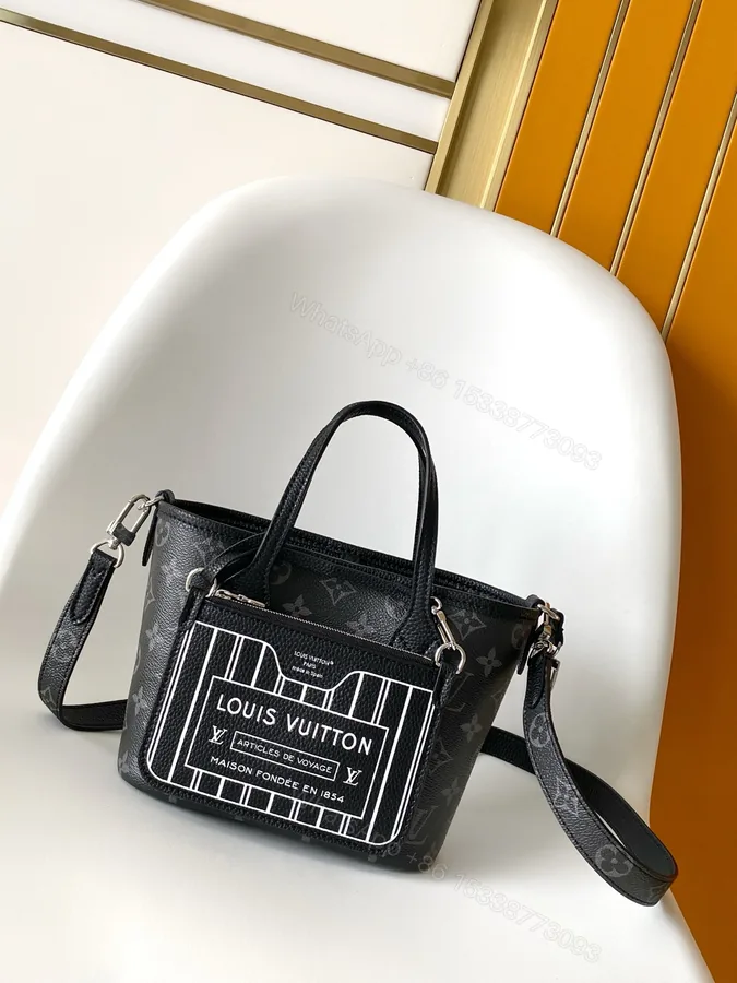 View 1 of LV A貨黑白Logo迷你托特包 現代感精品小包
