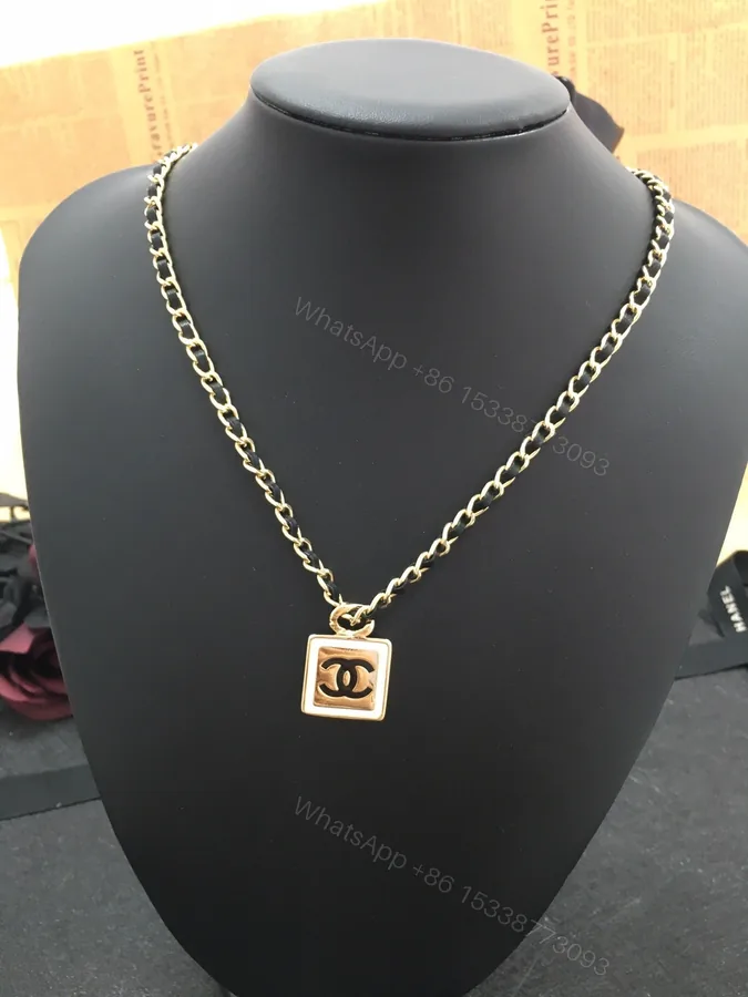 View 1 of EN – Lux Necklace CHL005