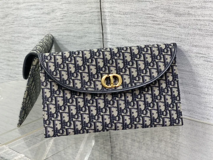 View 1 of Dior原單女款老花信封包輕薄輪廓簡約經典設計