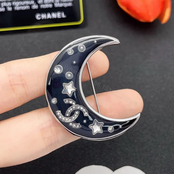 View 1 of CHANEL A貨 月亮星星胸針 銀色深藍琺瑯 夜空系列女款精品風配件