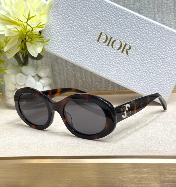 View 1 of DIOR