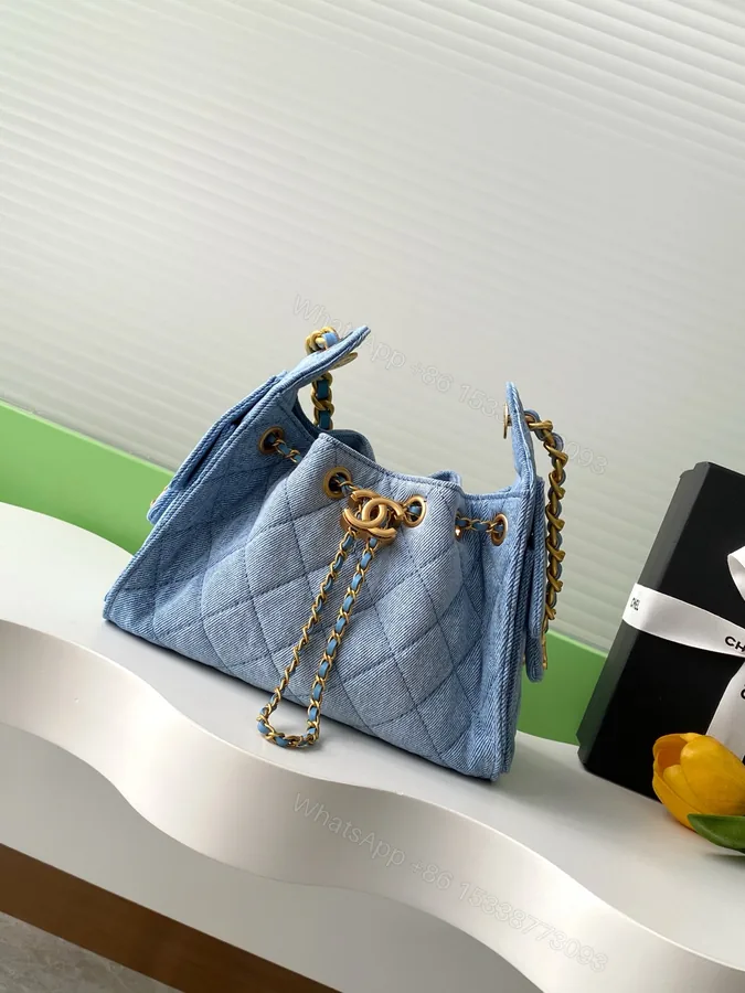 View 1 of Chanel 原單牛仔水桶包 天藍色復古刷染女用背包
