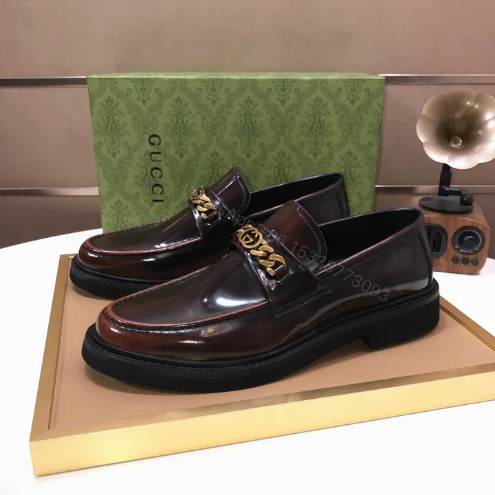 View 1 of Gucci 高仿男士亮面樂福鞋 棕色鏈條設計 義式精品光澤感