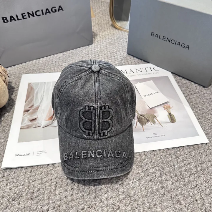 View 1 of BALENCIAGA 高仿 男款 做舊牛仔BB刺繡棒球帽 潮流設計帽