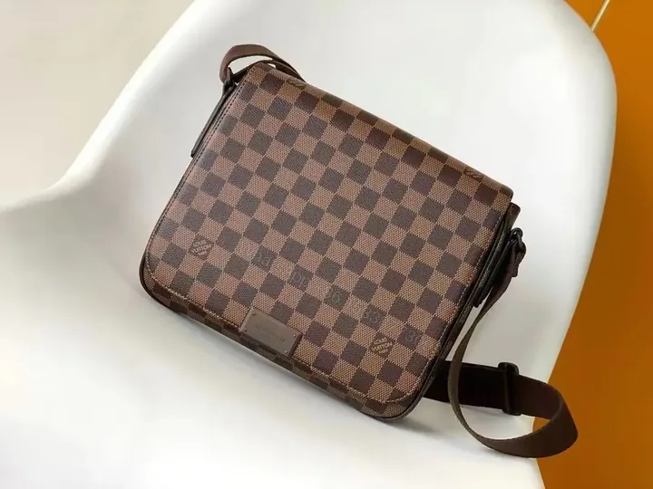 View 1 of LOUIS VUITTON 27CM