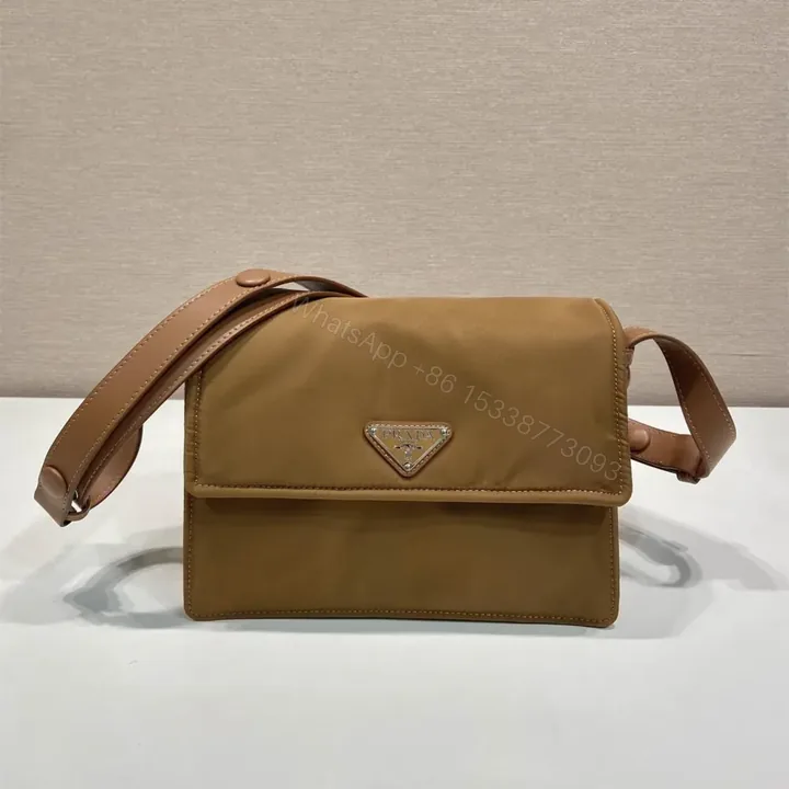 View 1 of 高仿Prada*RE-Nylon系列1BD313尼龍郵差包棕色小號免檢版