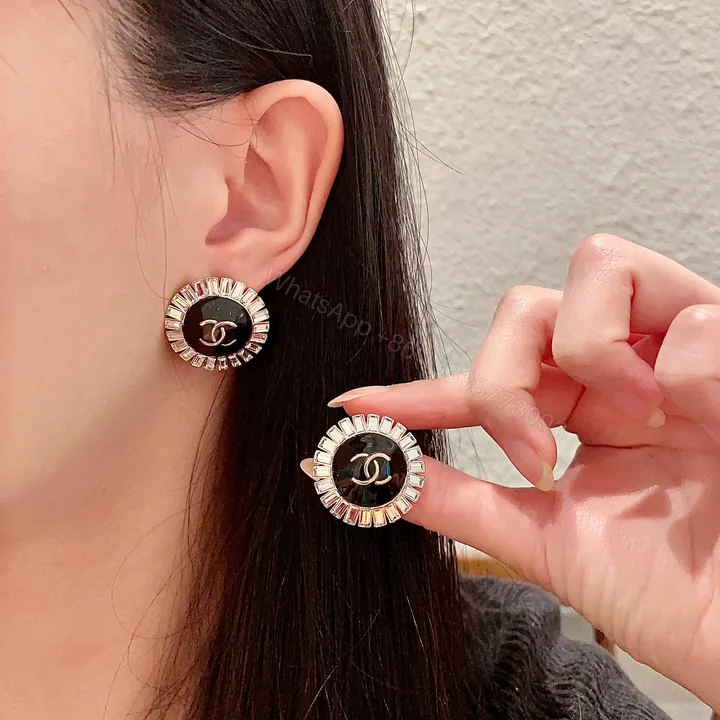 View 1 of Chanel高仿黑圓日環耳環 女款復古圓形經典LOGO設計感強