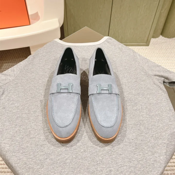 View 1 of 高仿Hermes*H222056Z6U羊京料樂福鞋藍色免檢版