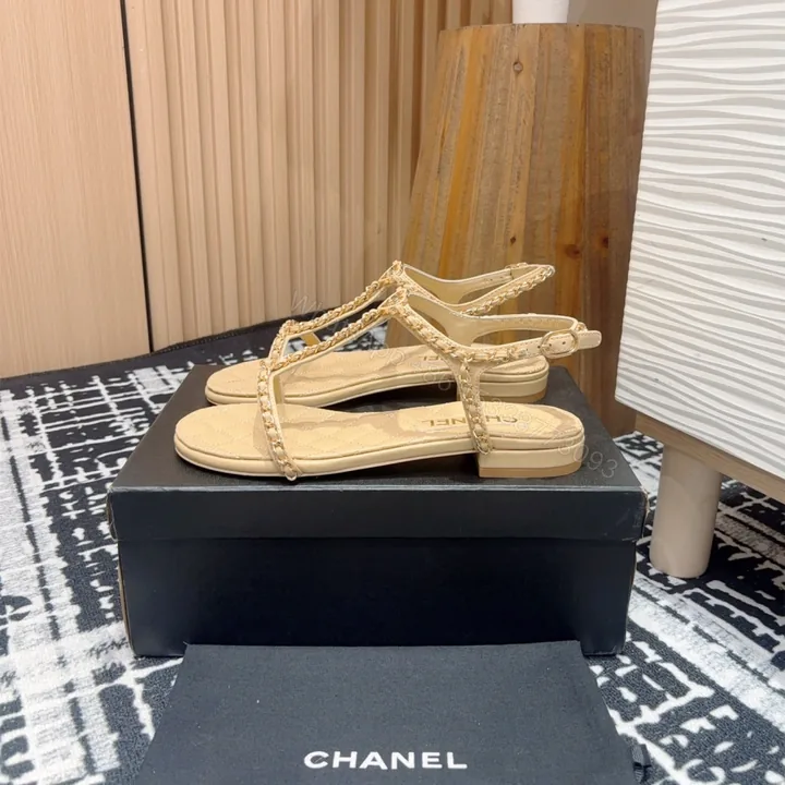View 1 of 高仿Chanel*25C系列G46111B小羊皮平底涼鞋米黃免檢版