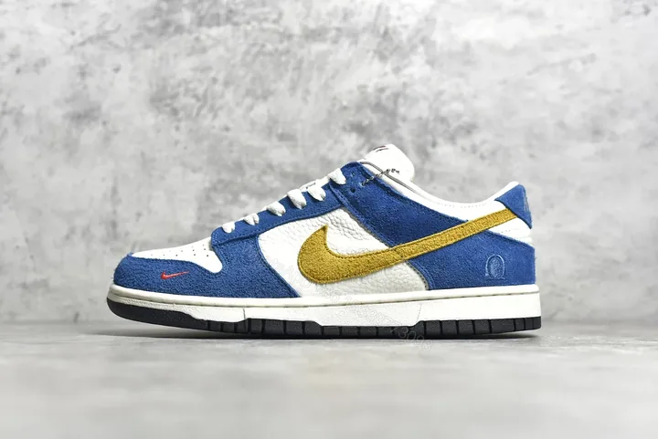 View 1 of DUNK SB LOW x KASINA “80s Bus” Reps
