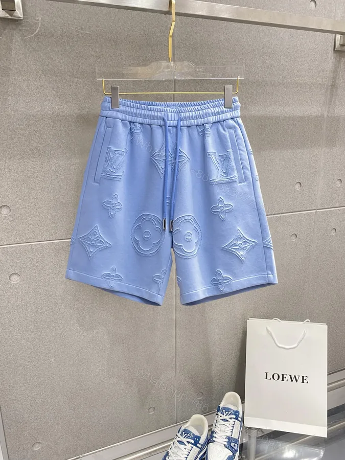 View 1 of LV A貨浮雕壓紋短褲 淺藍立體圖騰休閒運動褲