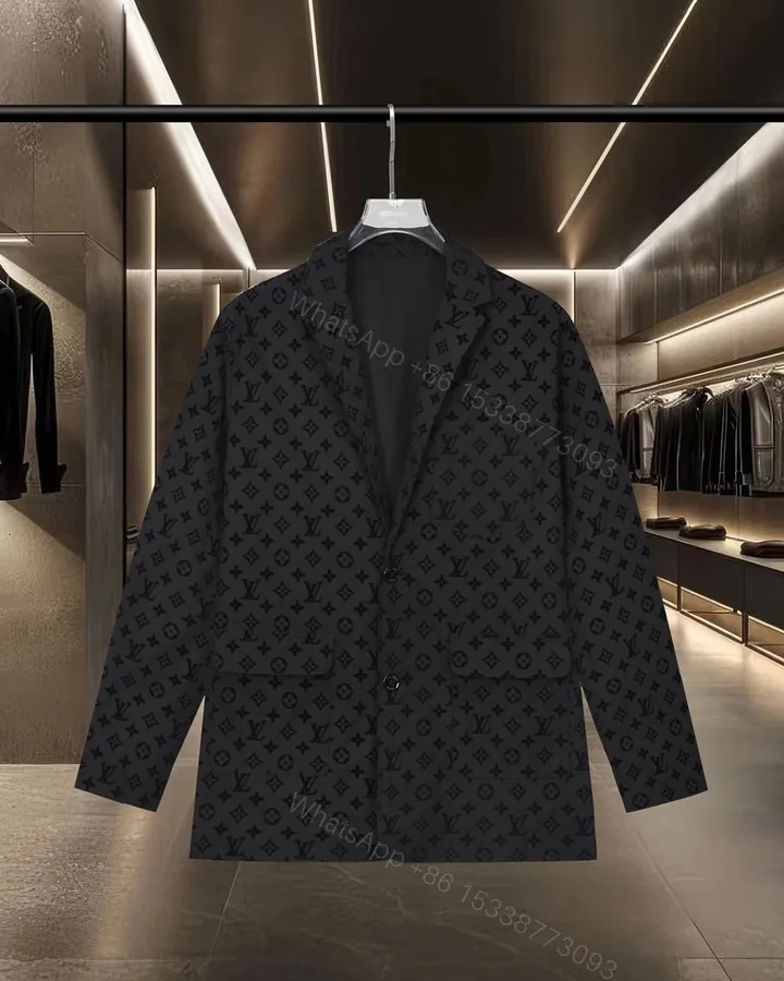 View 1 of LV A貨男士西裝外套 黑色Monogram全印花 商務休閒百搭款