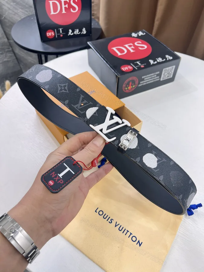 View 1 of LV 高仿Monogram Eclipse圖騰皮帶潮流百搭腰帶推薦
