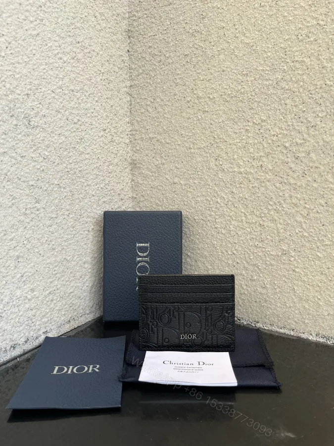 View 1 of Dior高仿卡夾男士款 滿版壓紋簡約小巧經典設計