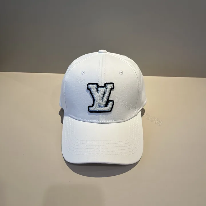 View 1 of LV 原單白色立體LOGO帽 清新設計質感款