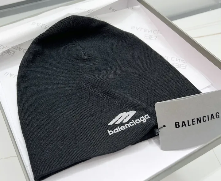 View 1 of Balenciaga-Style Knit Beanie: Premium Black, All-Day Warmth