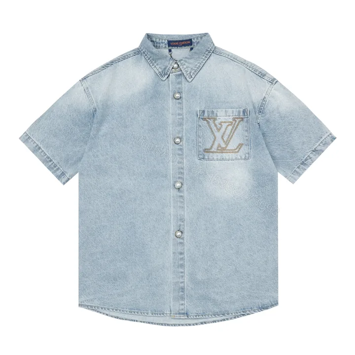 View 1 of LV 一比一男士牛仔短袖襯衫 淺色口袋大Logo設計 夏季清爽風格