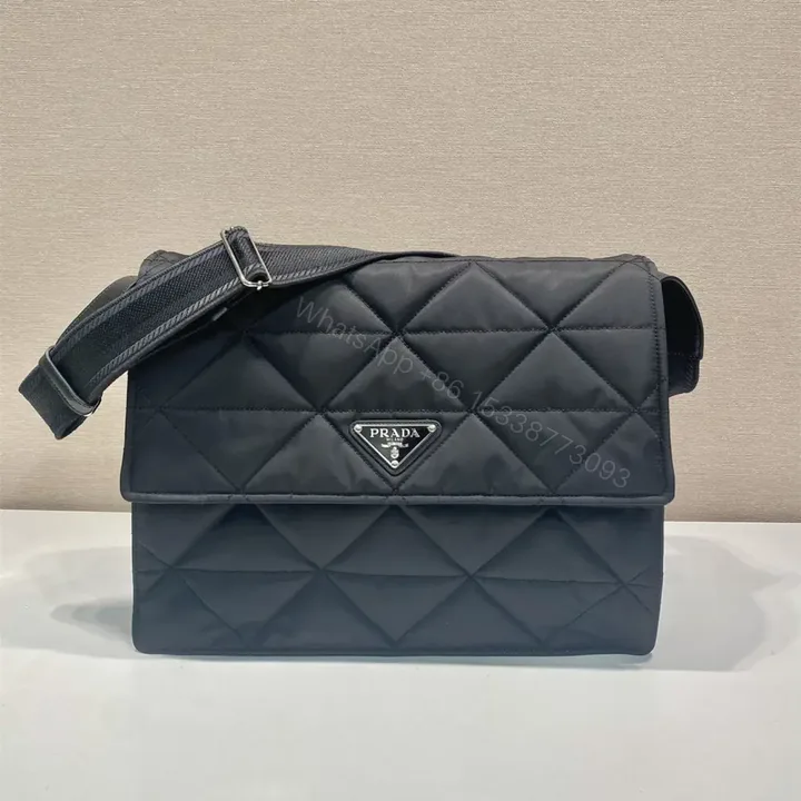 View 1 of 高仿Prada*ReEdition系列郵差包1BD256黑色免檢版