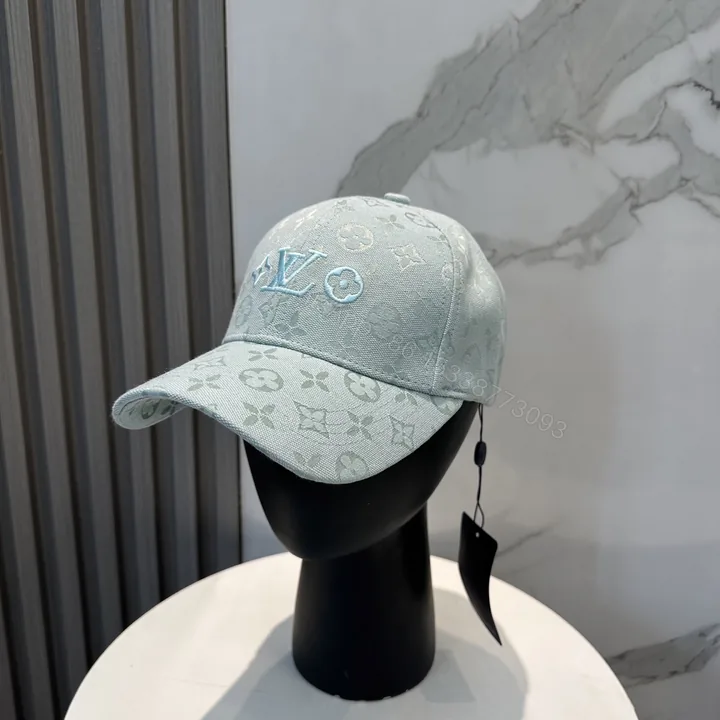 View 1 of LV 高仿粉藍Monogram棒球帽 夏日輕盈刺繡款 風格清新