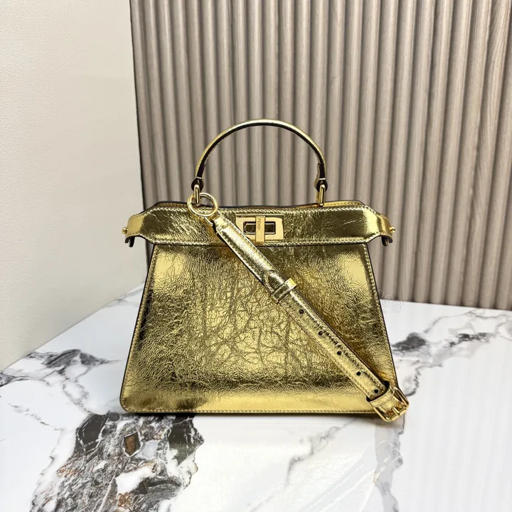 View 1 of FENDI 一比一 Peekaboo 手提包 金色亮面時尚斜背款