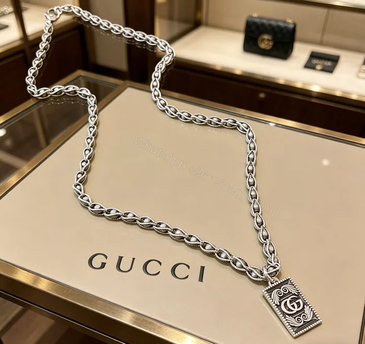 View 1 of GUCCI 高仿 經典雙環鏈條項鏈 銀色簡約設計 潮流百搭款