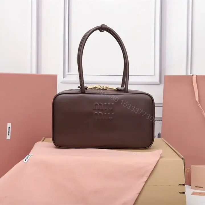 View 1 of 高仿miumiu*5BB172壓紋LOGO手提包小牛皮石楠木色免檢版