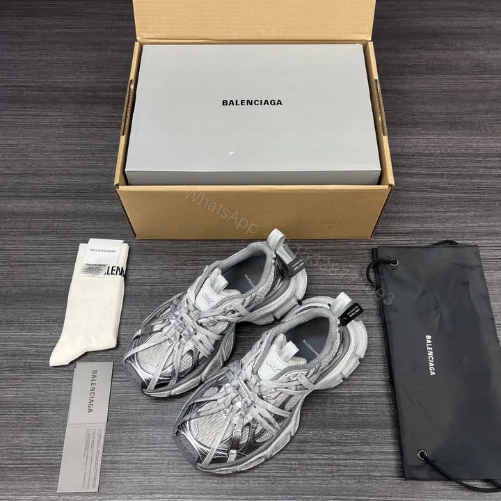 View 1 of Balenciaga 原單全銀老爹鞋金屬感設計時尚未來感滿分