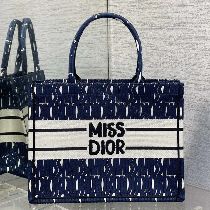 View 1 of 高仿Dior*BookTote系列M129M19Q購物袋Miss深藍中號免檢版
