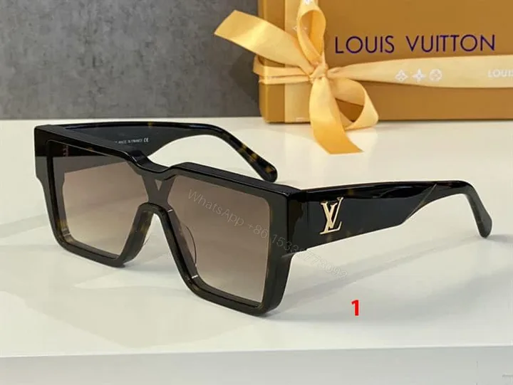 View 1 of LV SUNGLASSES – GLVT25