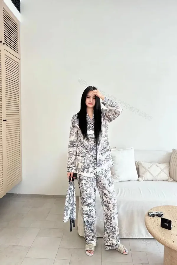 View 1 of DIOR