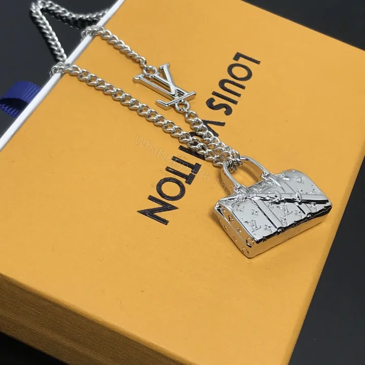 View 1 of EN – Lux LV Necklaces 030