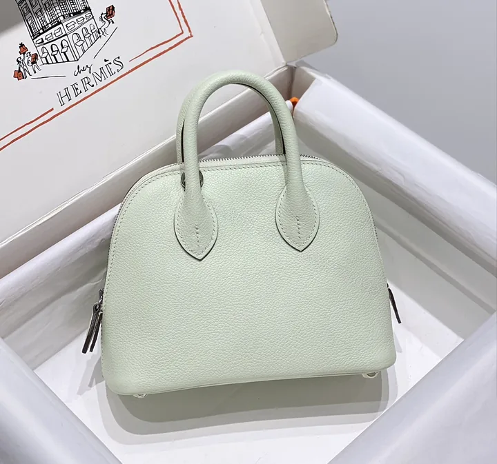 View 1 of Hermes 一比一 女款 Bolide 手提包 薄荷綠清新款