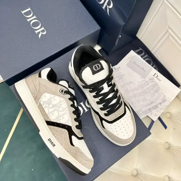 View 1 of B27 LOW-TOP SNEAKER – CD141