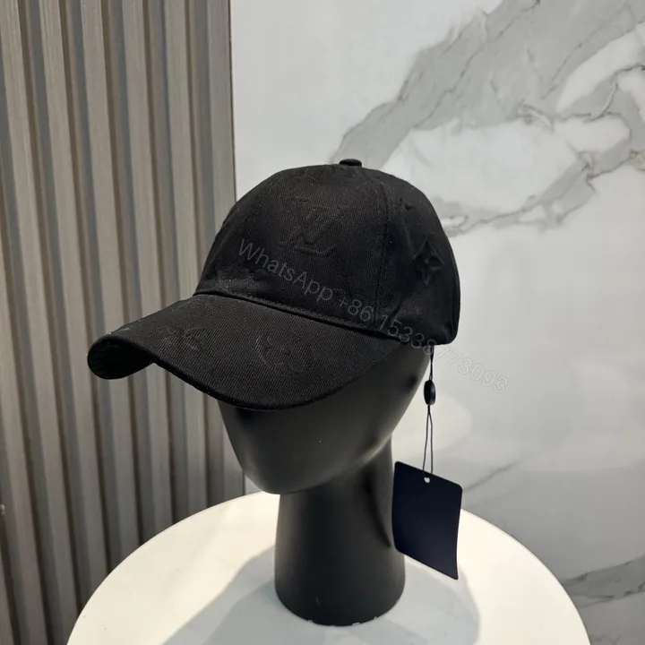 View 1 of LV 高仿棒球帽 黑色滿版壓紋款 潮流休閒風設計