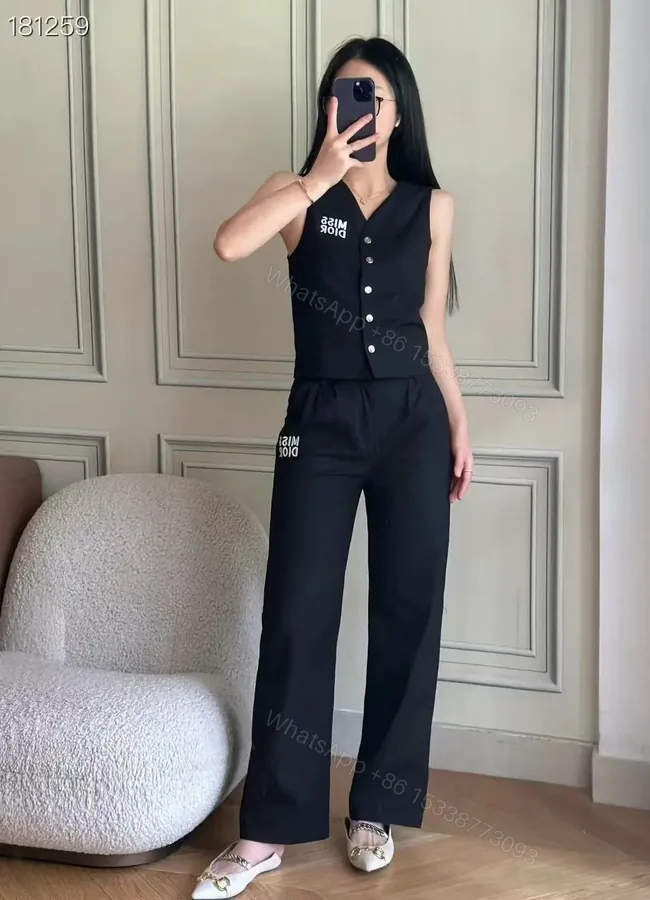 View 1 of DIOR