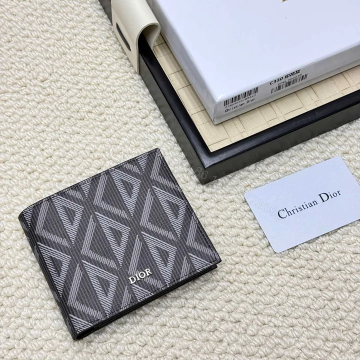 View 1 of Dior A貨短夾幾何灰布紋百搭造型輕薄雙折款