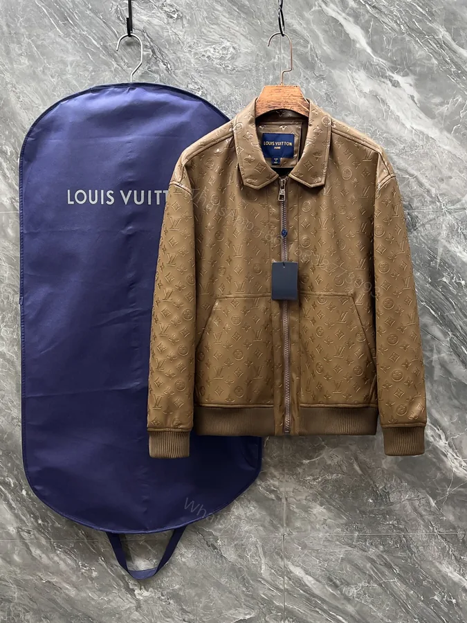 View 1 of LV 一比一棕色外套 Monogram壓紋挺版款