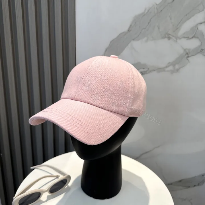 View 1 of LV 高仿粉色棒球帽 素雅Monogram壓紋設計