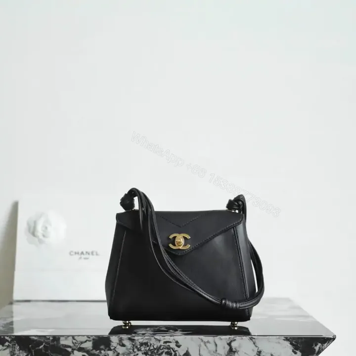 View 1 of 高仿Chanel*26A系列AS6223高級手工坊口蓋包黑色小號免檢版