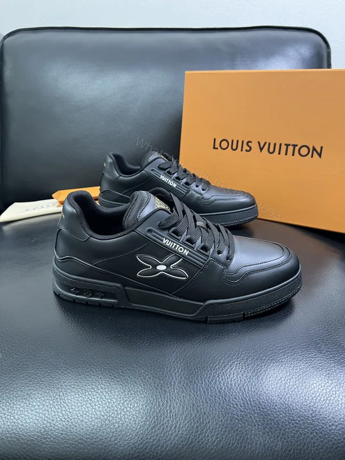 View 1 of LV 精品仿製男士運動鞋純黑百搭時尚潮流款