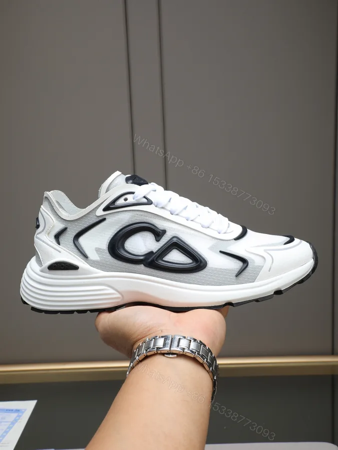 View 1 of Dior 高仿男士 CD Logo 運動鞋 白灰立體Logo設計 輕量舒適百搭款