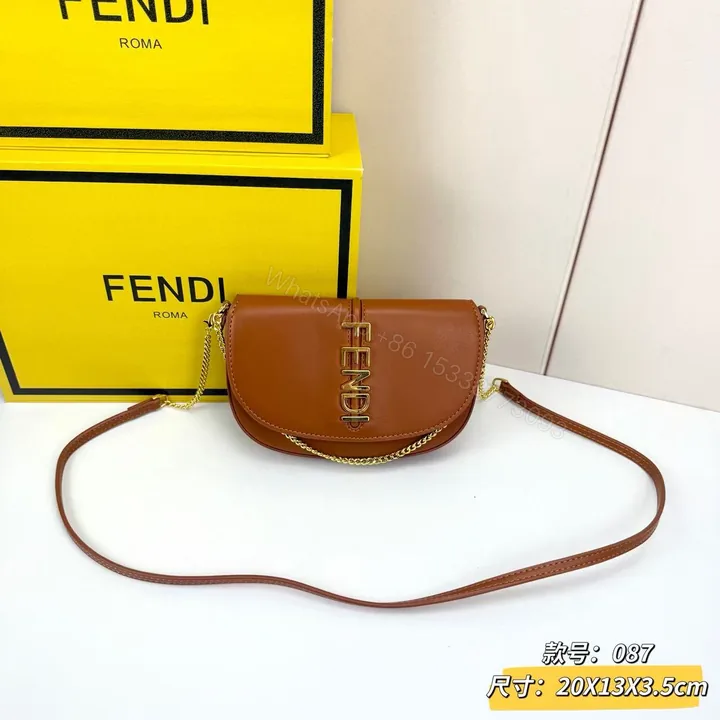 View 1 of Fendi A貨 焦糖棕鏈條翻蓋斜背包百搭復古小包