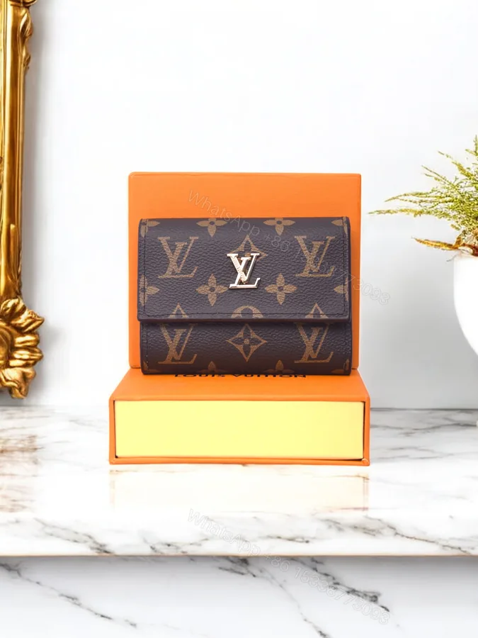 View 1 of Chic Snap Wallet