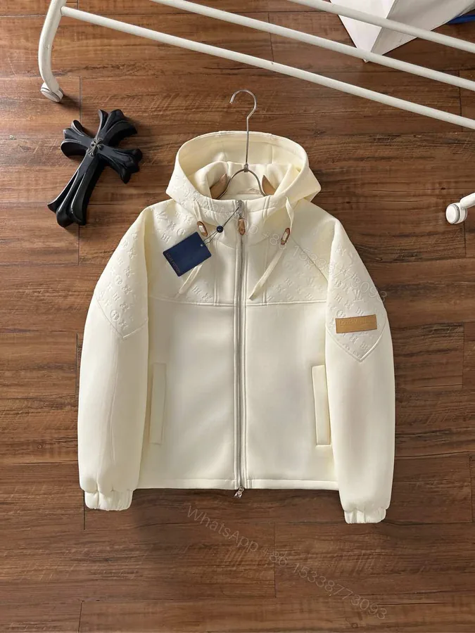 View 1 of LV一比一白色立體Monogram連帽外套 經典防風夾克