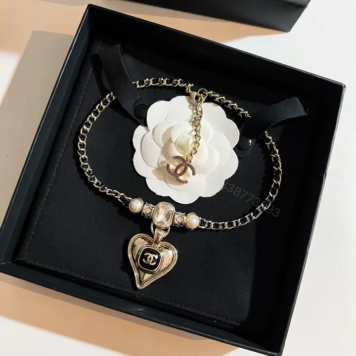 View 1 of EN – Lux Chanel Necklaces 031