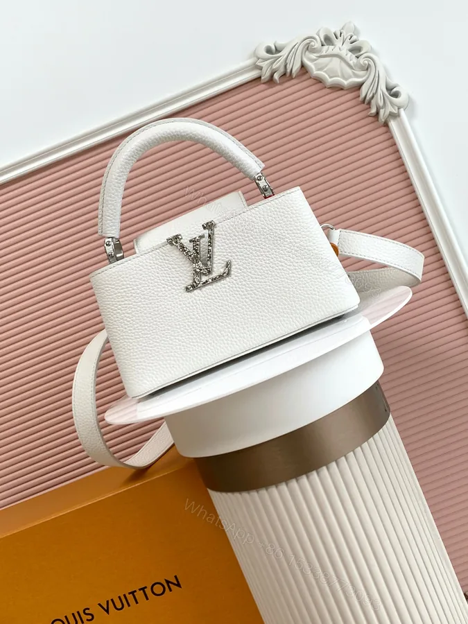 View 1 of LV一比一女士手提包白色晶鑽Logo精品設計百搭款
